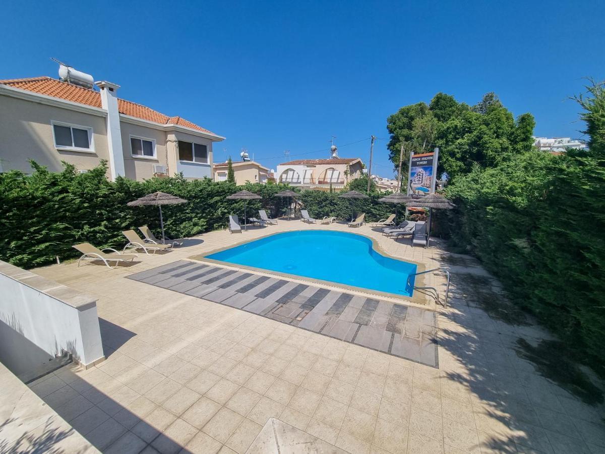 Shades Of Blue Apartment Larnaka Exterior foto